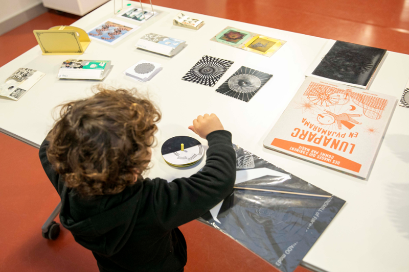 El Concello acerca la obra de Juan Gris a la juventud con «Converxencias, arte y ciencia»