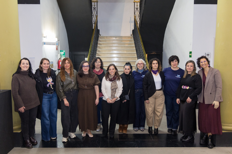 Exposición fotográfica ‘Virando o rosa’ en A Coruña, una mirada al cáncer de mama desde la perspectiva de género.