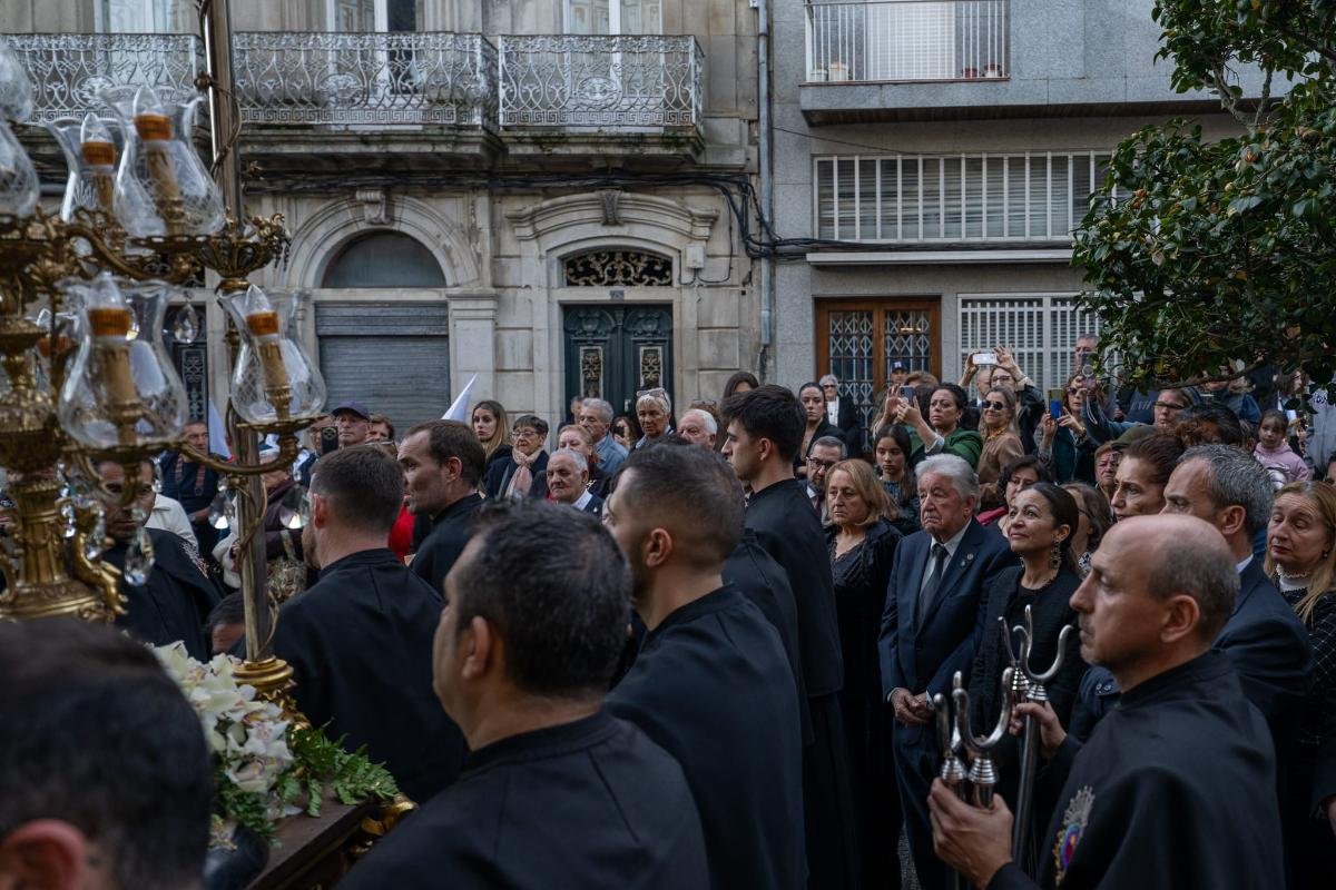 Participación de Marta Villaverde en la procesión del Santo Enterro de Cangas